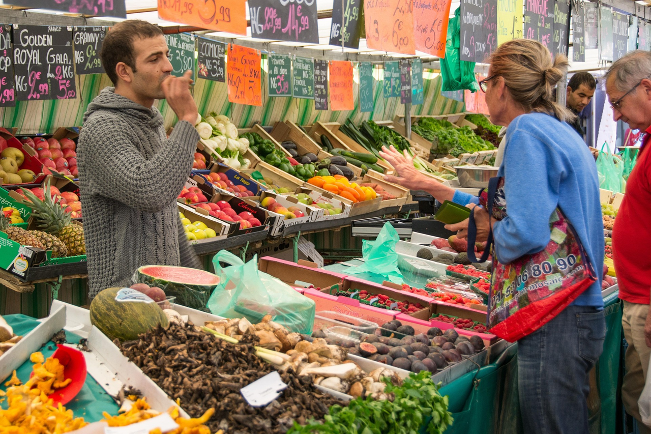 bogitw-market-1154999_1920